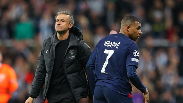 Sự thiếu tôn trọng của Mbappé đối với đội bóng