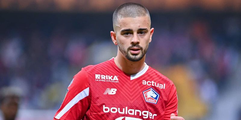 Edon Zhegrova đang được Pháo Thủ quan tâm