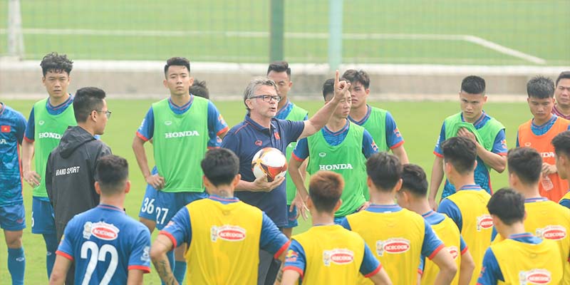 Tuyển Việt Nam Khởi Động LPBank Cup 2024 Vắng Hàng Loạt Cầu Thủ 3 Chuẩn bị chiến thuật kĩ lưỡng đối đầu với đối thủ mạnh